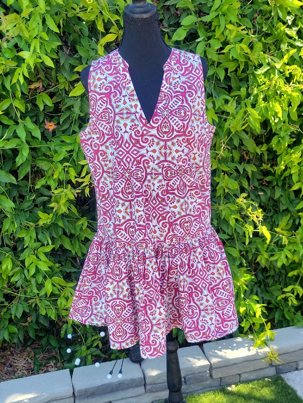 Cynthia Rowley White and Burgundy  Sleeveless V-Neck Dress With Peplum Hem